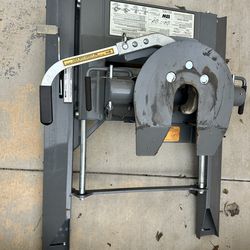 B&W 5th WHEEL HITCH