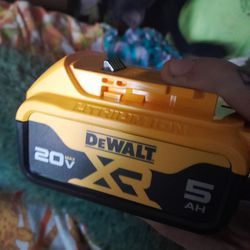 New Dewalt 20v Xr 5ah Battery