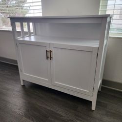 White Cabinet 