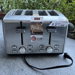 4 Slice Toaster Stainless Steel Silver Color $20