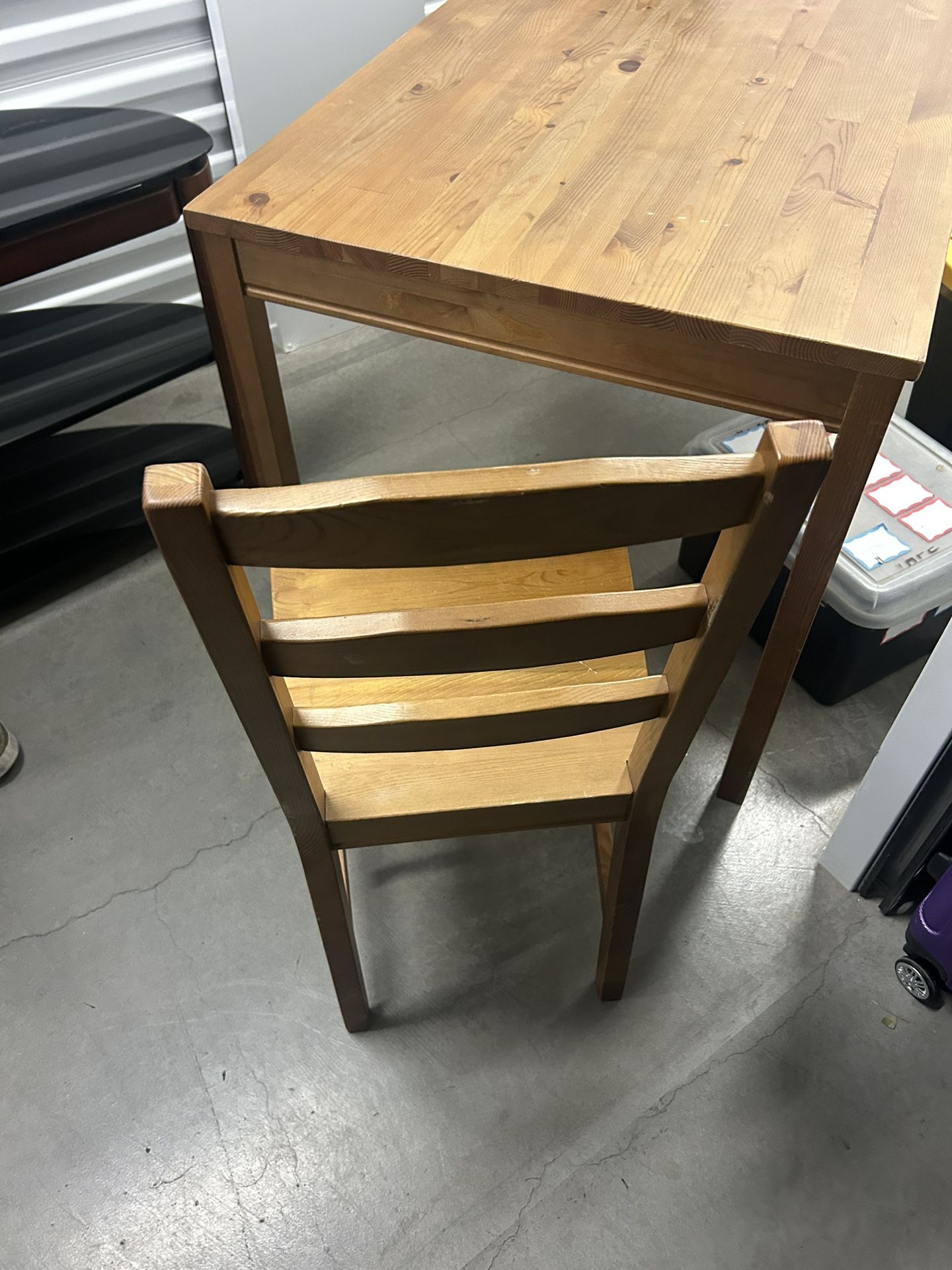 Ikea Dining Table + 4 Chaird
