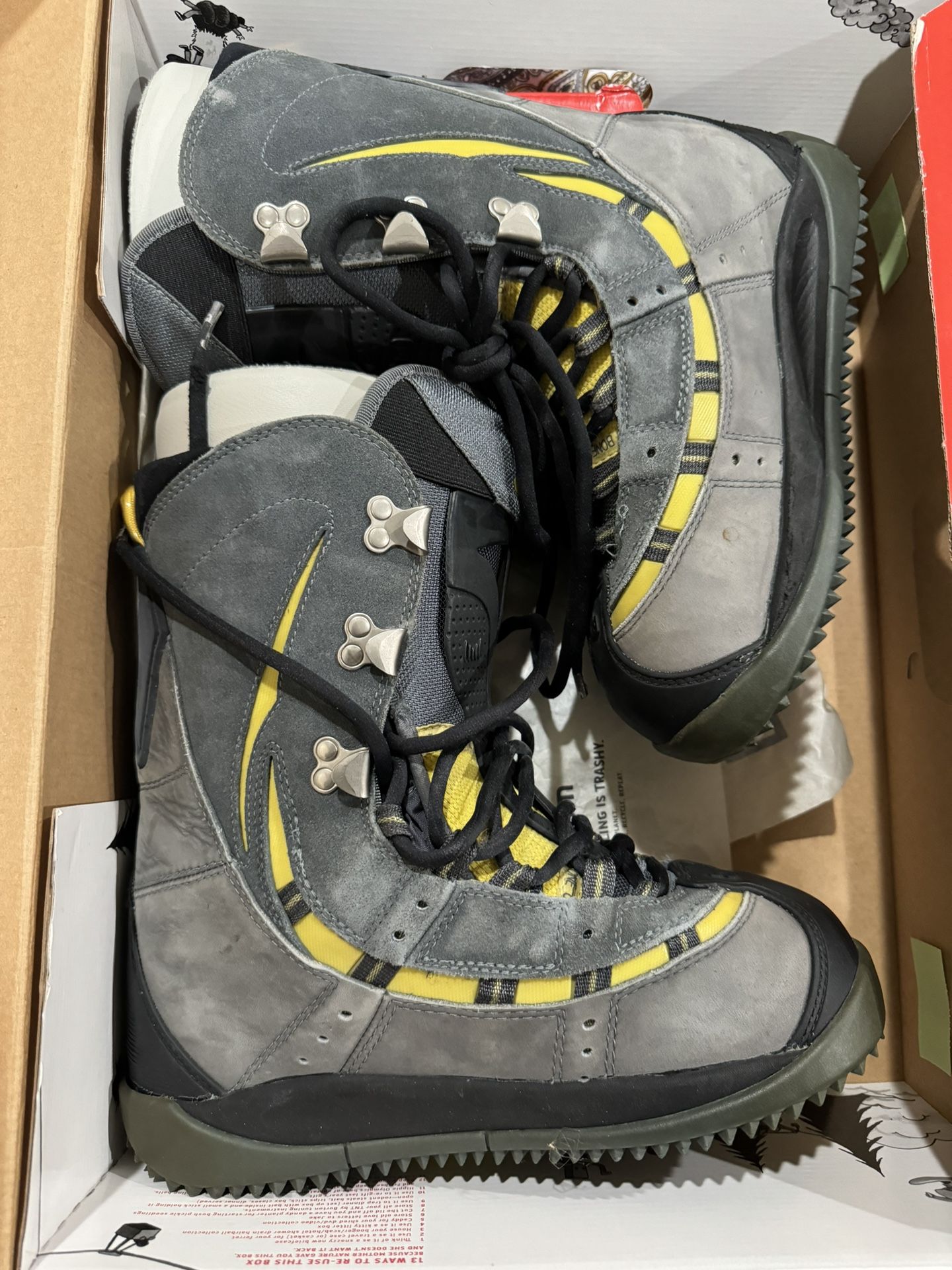 Burton Snowboard Boots Size 8 Support 4