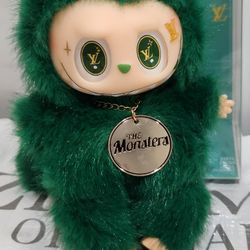 LUIS VUITTON EDITION LABUBU    💚           💚             💚            💚                  💚 