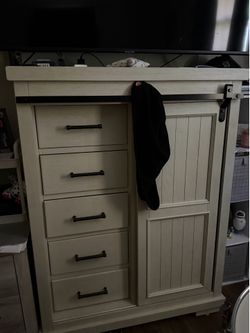 Chest drawer dresser