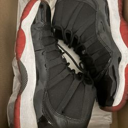 Jordan Retro Bred 11s  Size 6Y (US Men 6/Women 7.5)
