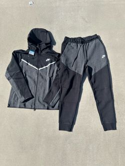 Nike Tech Set