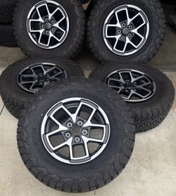 Jeep Wrangler Rubicon Factory Wheels Tires