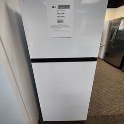 18 cu. ft. Top Freezer Garage-
Ready Refrigerator