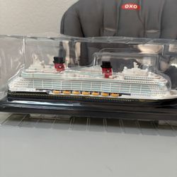 New Disney Cruise Line DCL Disney Wish Model Ship Collectible Inaugural