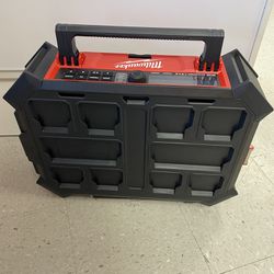 Milwaukee M18 Packout Radio + Charger (TOOL ONLY)