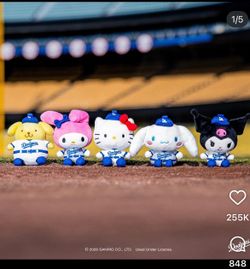 Dodgers Hello Kitty night Wed 8/12 2 tickets Loge