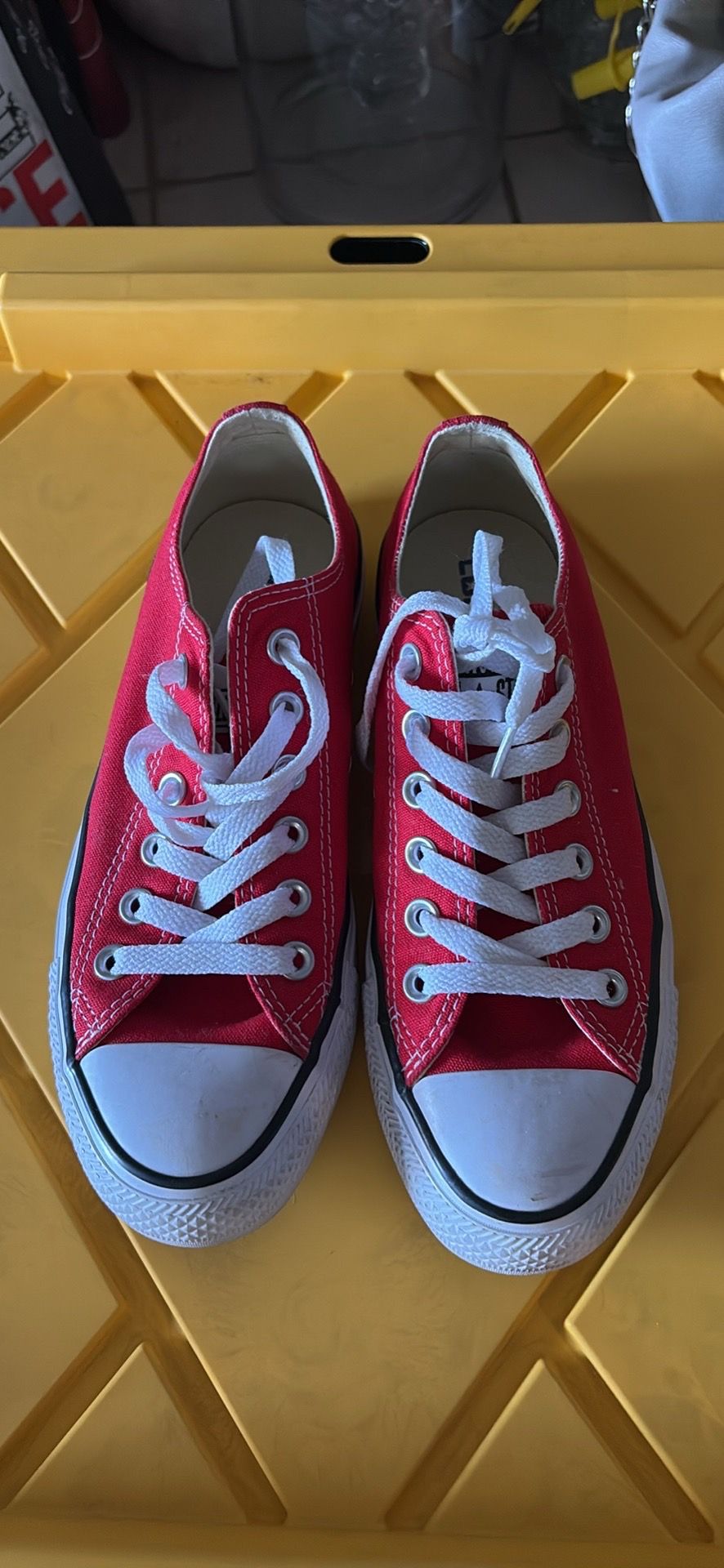 Converse (size5 in men’s)