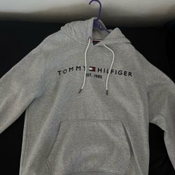 Grey Tommy Hilfiger Hoodie Size Xl