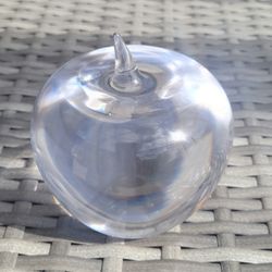 Authentic Tiffany & Co. Lead Crystal Apple Paperweight Made In Slovenia 3.5"X3.5"