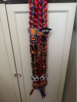 Barcelona graduation lei