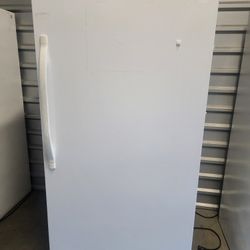 Refrigerator upright 16.7 cu ft