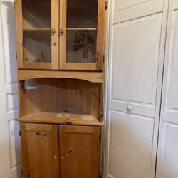 Corner Shelf Hutch 