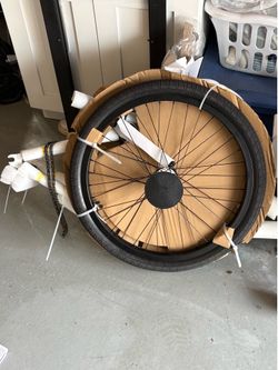 Adult Bike - NEW - Assembly Needed