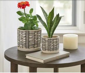 Ivory/Tan Stoneware Geometric Decorative Saucer Pots (Set of 2