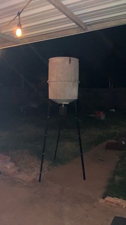 Moultree electric deer feeder