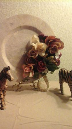 Decorative floral center piece hand made real wood you can mong ram with a letter also can hang up on the wall