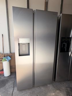 Hisense Side-by-Side Stainless Steel Refrigerator