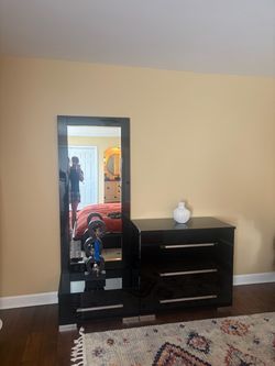 Black Gloss Dresser with Floor Mirror Set