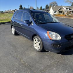 2008 KIA Rondo