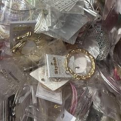 Jewelry 💕Earrings & More