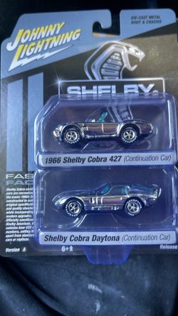 JOHNNY LIGHTNING SHELBY COBRA 2 Pack 1966 427 and Daytona