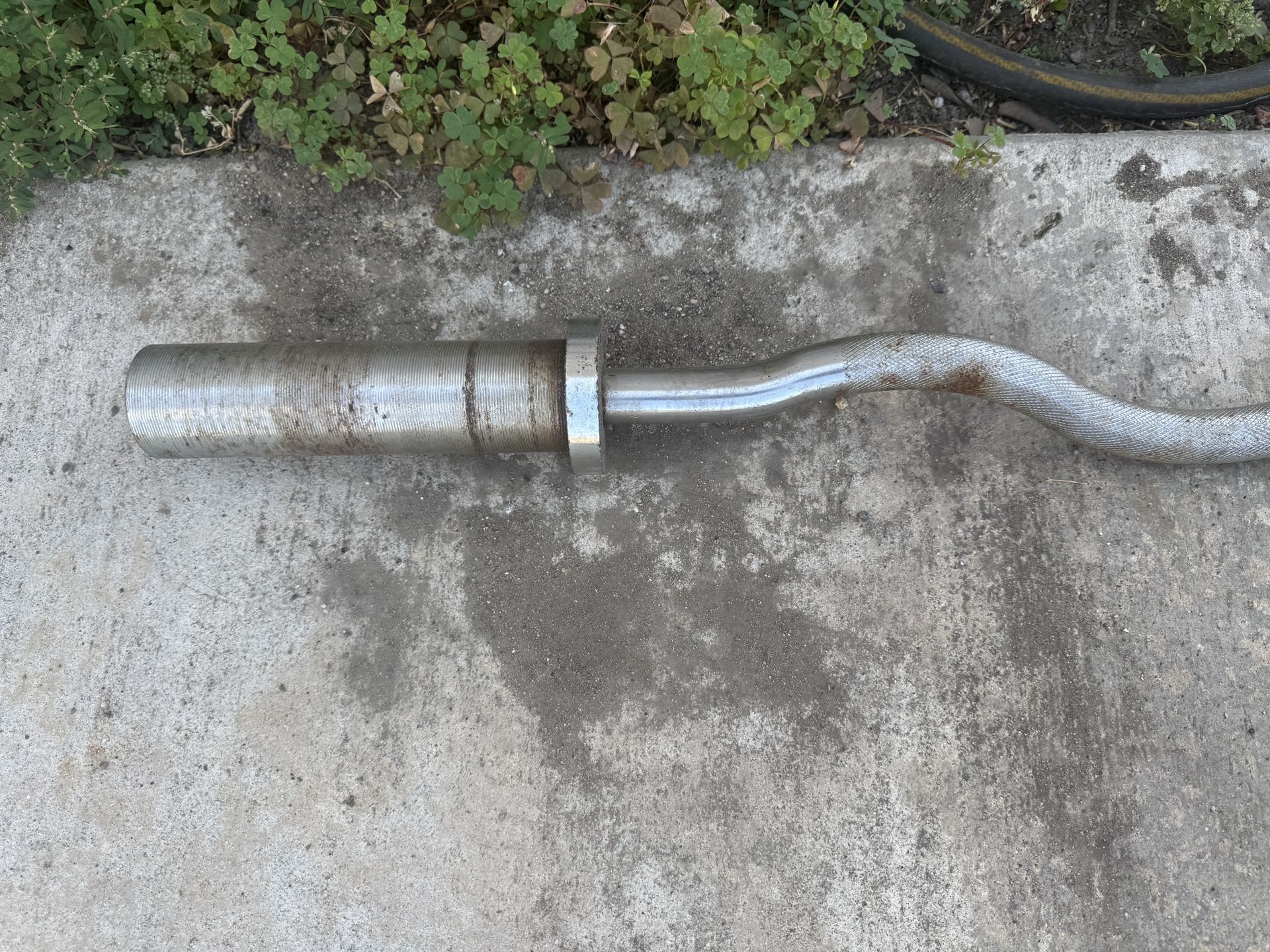 💪 EZ Curl Bar – Standard Barbell – $25 (OBO)