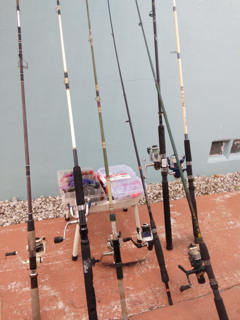 7 Fishing Rod And Reels Penns Shakespeares And More With 2 Tackle Boxes And Other Accesories 