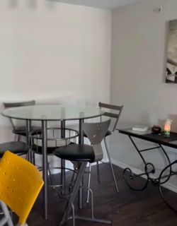 Juego de sala y comedor