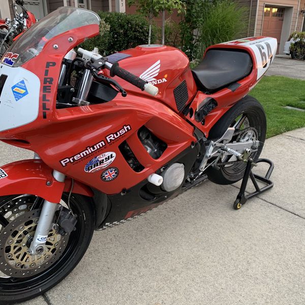 1991 Honda CBR 600R Motorcycle Red / White for Sale in Vancouver, WA
