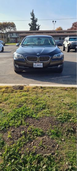 2011 BMW 528i Sedan - Very Good Condition (Extremely Well Maintained)