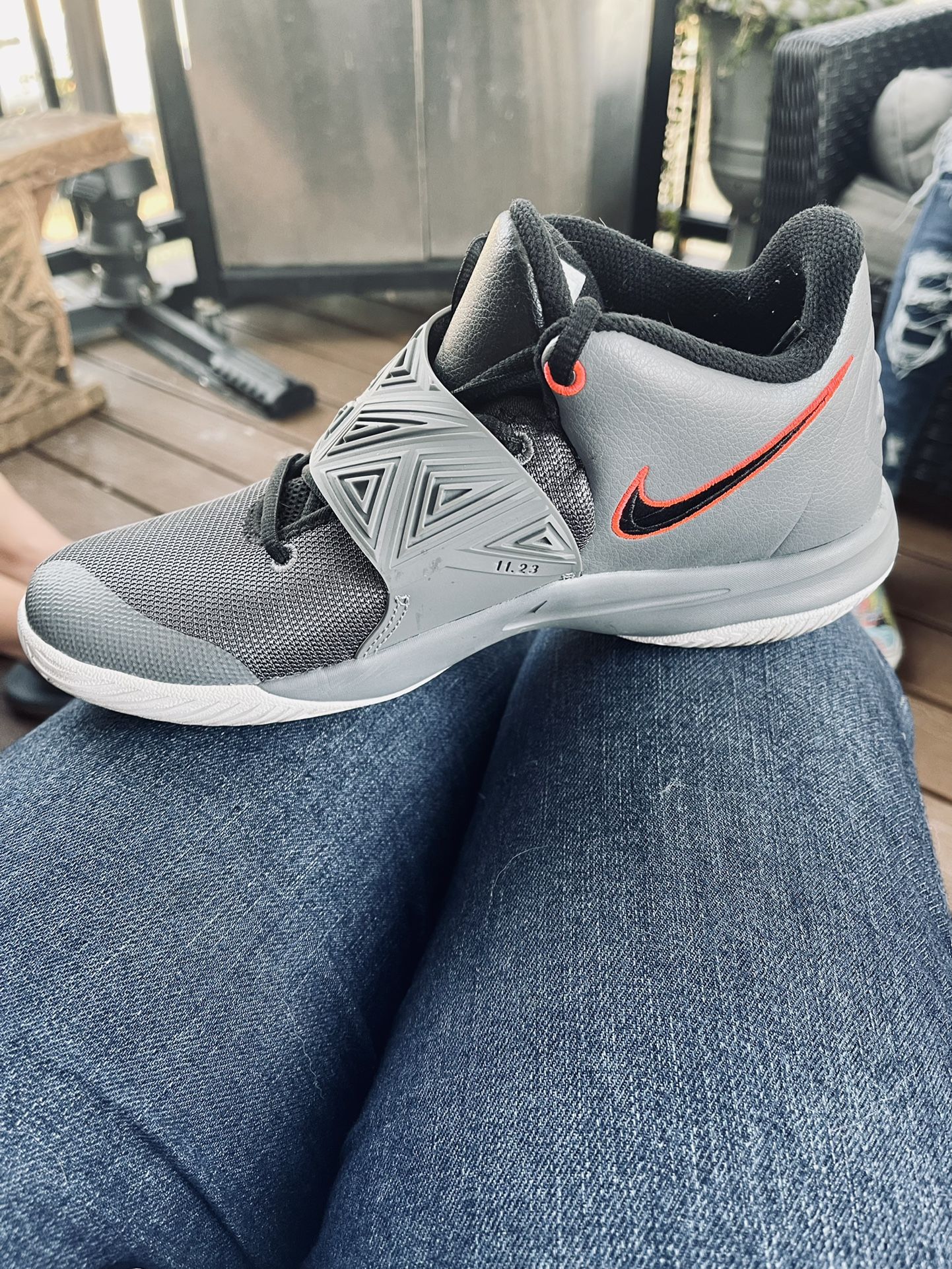 Kyrie Flytrap 3 Youth Nike Shoes
