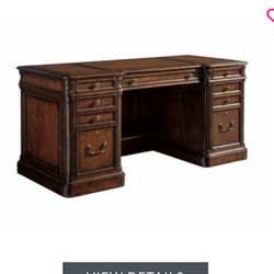 Sligh Executive Desk, Richmond Hill Morgan