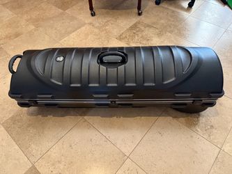Travel golf case.
