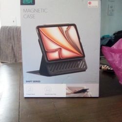 Magnetic iPad Case
