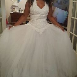 Brand new wedding gown never worn $275.00 more pictures upon request