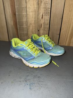 Fila Sneakers Size 7.5