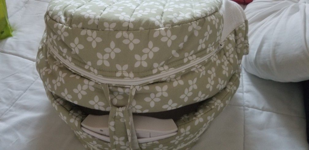 Baby Portable Bed. "Snuggle Nest"