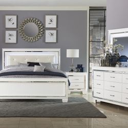 4 PC BEDROOM SET NEW IN BOX (MATTRESS AND CHEST SOLD SEPARATELY)