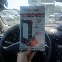 Vector 1600 Amp Lithium Jump Starter