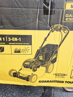 DEWALT GAS 21-IN SELF PROPELLED LANW MOWER NEW