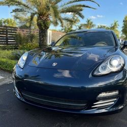 2013 Porsche panamera  