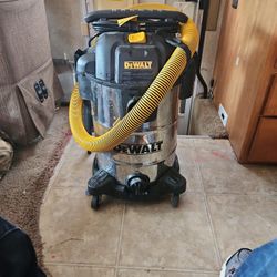 Dewalt Stainless Steel 8 Gal Wet/dry Vac