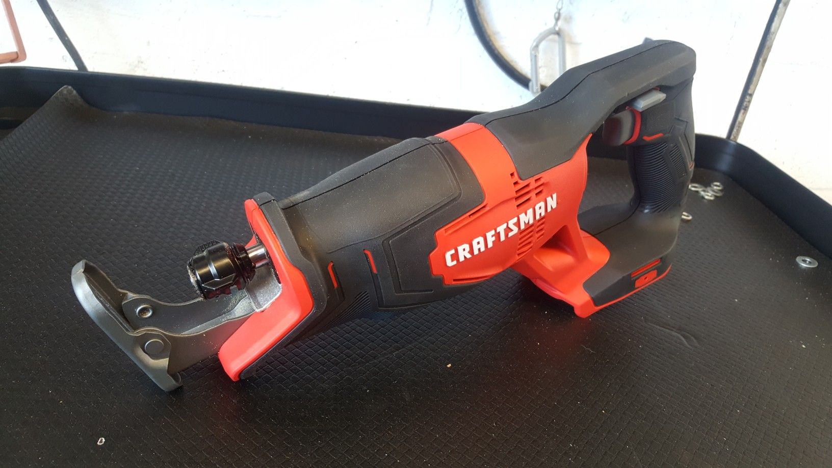 CRAFTSMAN V20 20-Volt Max Variable Speed Cordless Reciprocating Saw (Bare Tool Only)