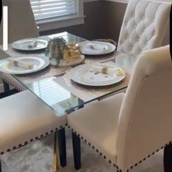Comedor De Mesa  Y Las Sillas Incluida 