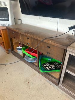 Tv stand